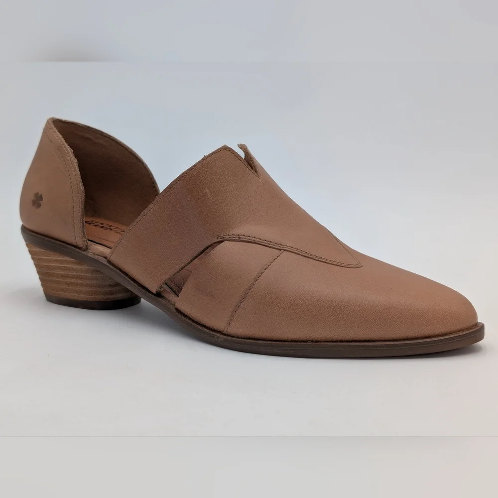 Lucky Brand Minnsy Sz US 9.5W / EU41 Leather Women Tan Slip-On Almond Toe Loafer